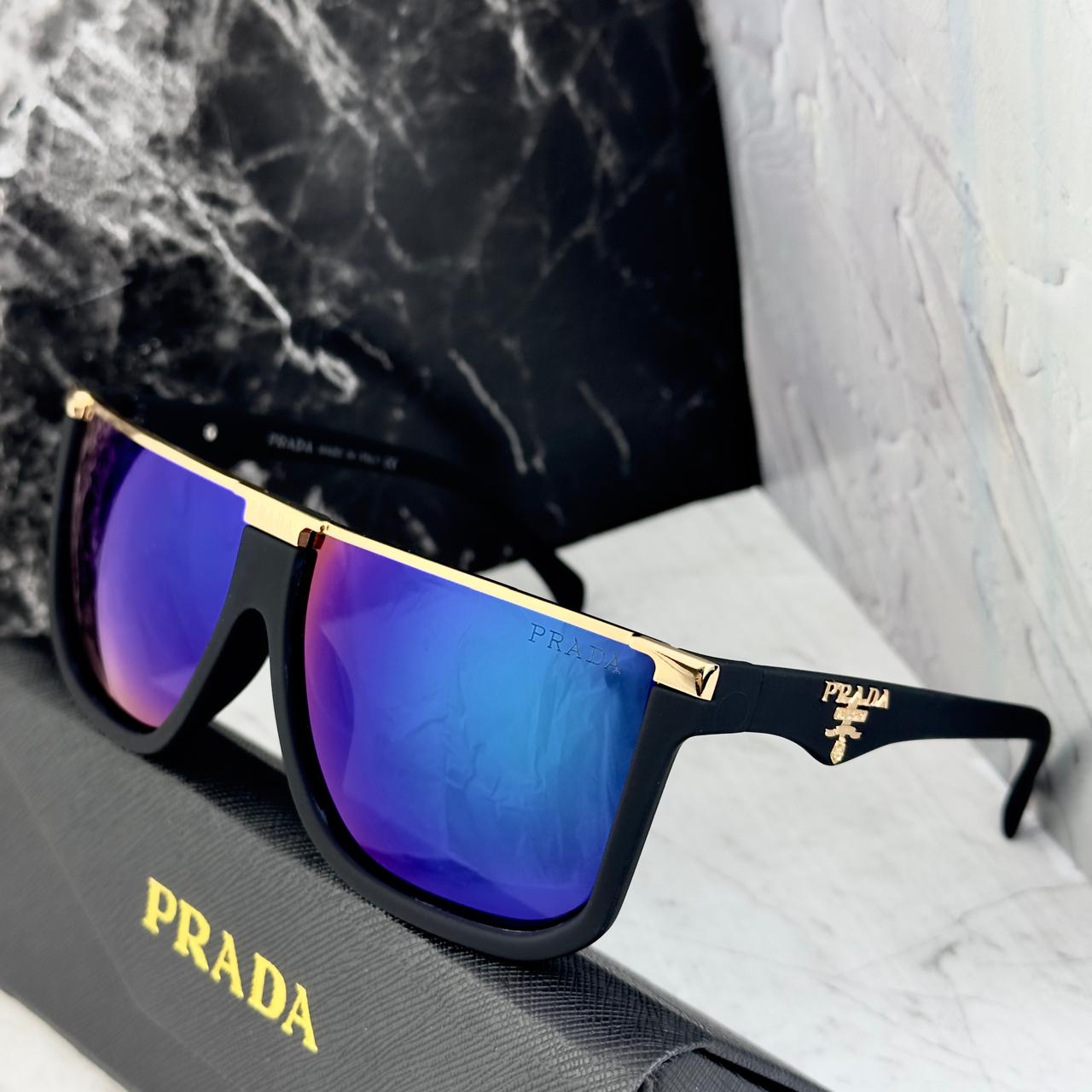 Prada CH08