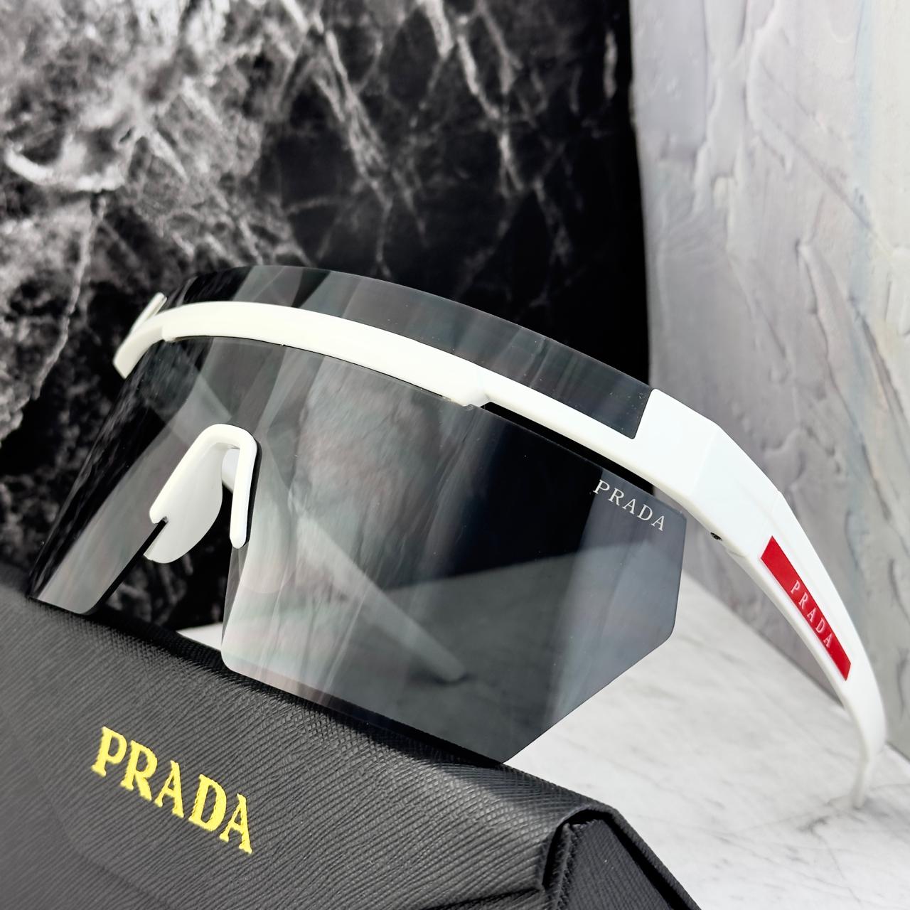 Prada PFCA4