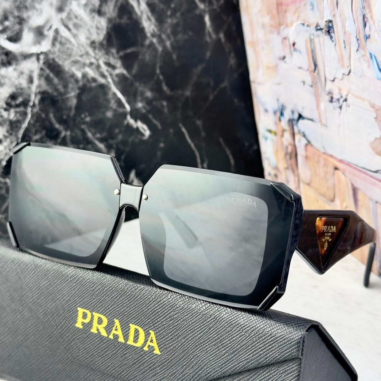 Prada PDH7