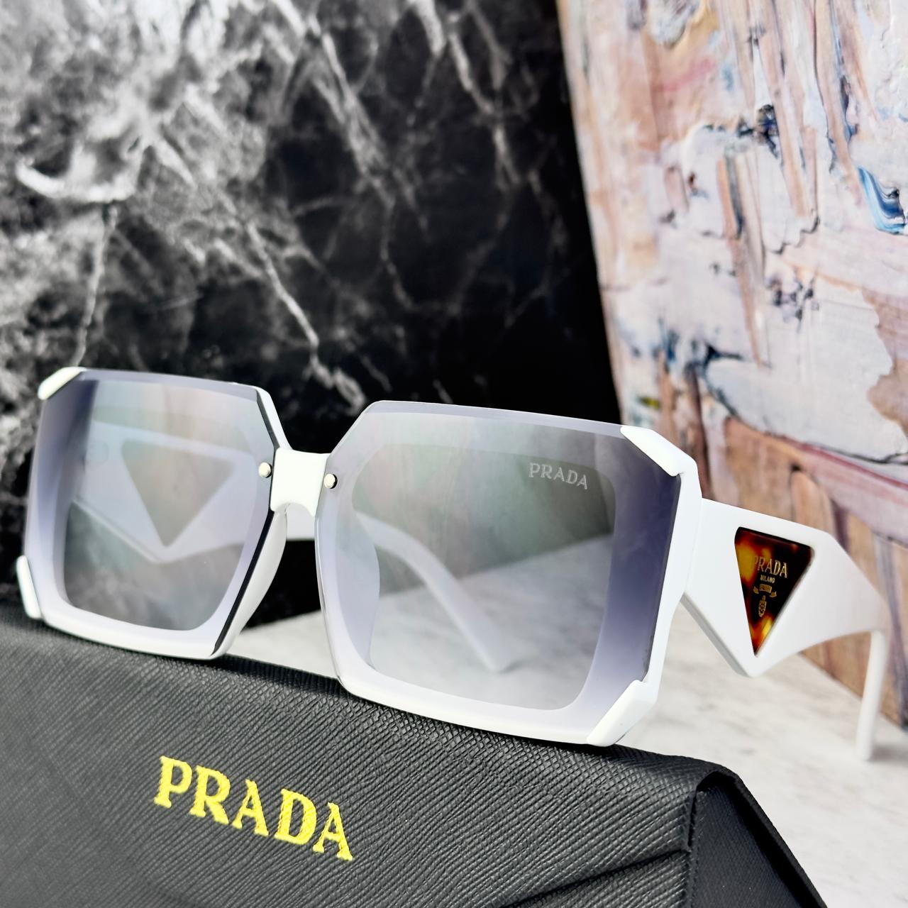 Prada PDH6